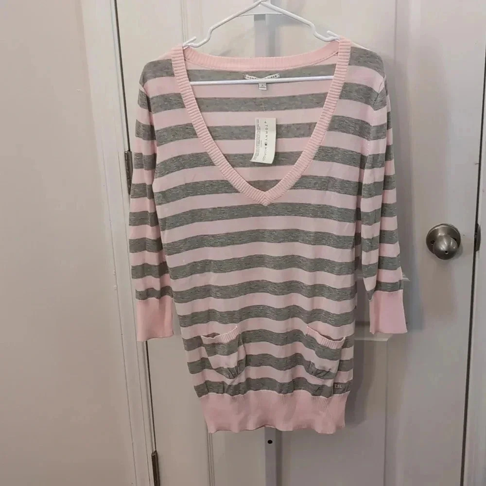 Tommy Hilfiger Women's Stripped Vneck Sweater